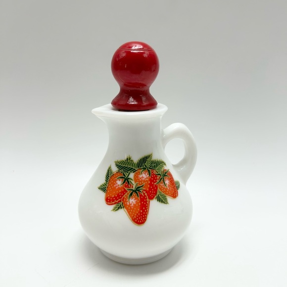 🍓🍨🛁Avon - Bubble Bath Milk Glass Empty Bottle “Strawberries And Cream” - Picture 1 of 16